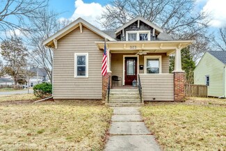 503 S 2nd St, West Dundee, IL 60118
