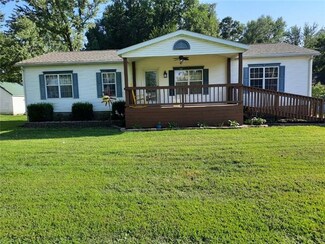 108 E 6th St, Appleton City, MO 64724
