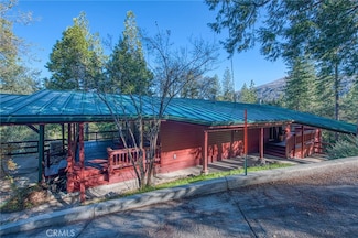 44624 Manzanita Dr, Oakhurst, CA 93644
