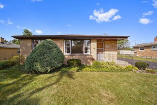 4N258 6th Ave, Addison, IL 60101