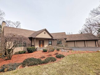 200 Hollow Way, Ingleside, IL 60041