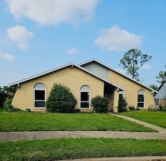 629 Granada Dr, Garland, TX 75043