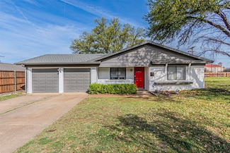 308 Franklin Dr, Euless, TX 76040