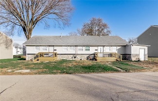 330-332 Highland Dr, Charlestown, IN 47111