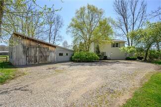 8195 Grandview Rd, Columbus, IN 47201