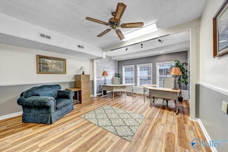 106 W Laurel St, Scottsboro, AL 35768