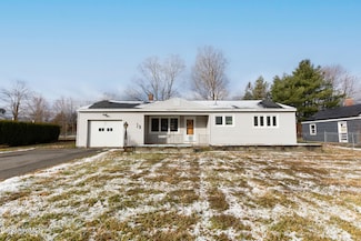 25 Robert St, Pittsfield, MA 01201