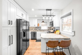 10200 Belmont Rd, Hopkins, MN 55305