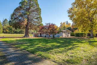 2547 Elk Ln, Grants Pass, OR 97527
