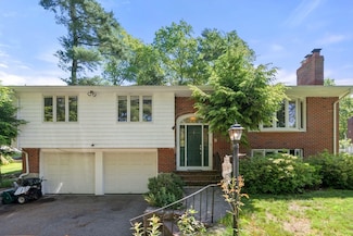 618 Canton St, Westwood, MA 02090