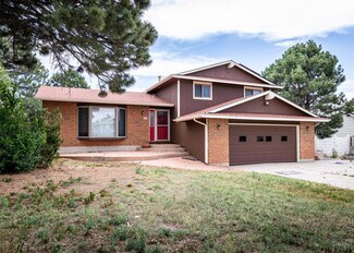 19 Hampton Ct, Pueblo, CO 81001