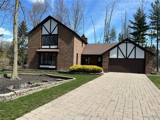 20 Jasmine Ct, East Amherst, NY 14051