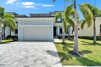 6530 Simone Shores Cir, Apollo Beach, FL 33572