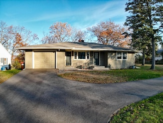 653 9th Ave S, South Saint Paul, MN 55075