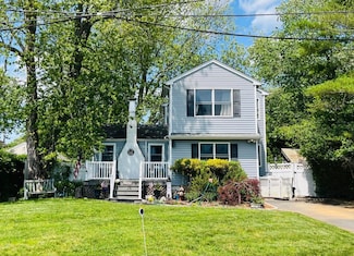 3 Liberty Place, East Patchogue, NY 11772