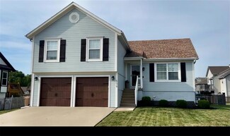 508 Sunny Ln, Raymore, MO 64083