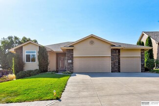 17367 Y St, Omaha, NE 68135