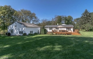 119 E Springtown Rd, Long Valley, NJ 07853