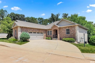 2627 W Lake Pointe Terrace, Peoria, IL 61614