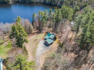 48 Thistle Ln, Sidney, ME 04330