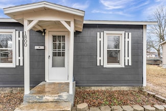 1800 W Webster St, Springfield, MO 65802