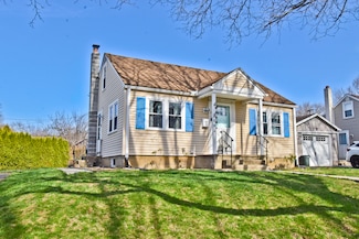 11 Charles Ave, Nazareth, PA 18064