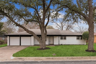 328 Chateau Dr, Fort Worth, TX 76134