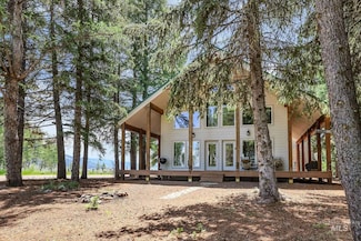 136 Paradise Ln, Donnelly, ID 83615