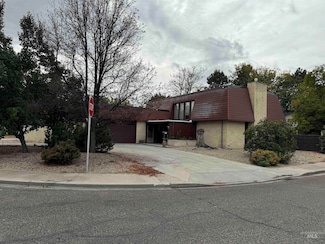 1111 SW 11th St, Ontario, OR 97914