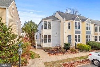 2059 Whisperwood Glen Ln, Reston, VA 20191