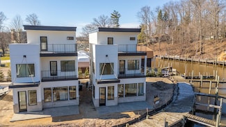 1 N Bailey Ave Unit 1, South Haven, MI 49090