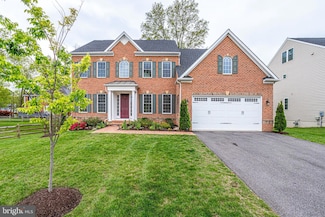 1381 Bishop Crest Ct, Alexandria, VA 22308