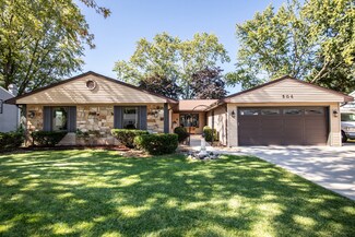 504 Selkirk Dr, Schaumburg, IL 60194