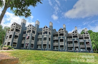 2129 Regatta Ln Unit 305, Denver, NC 28037