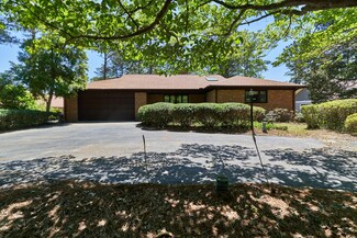 240 Pine Ridge Dr, Whispering Pines, NC 28327