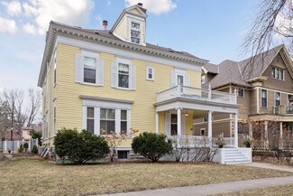 461 Holly Ave Unit 1, Saint Paul, MN 55102