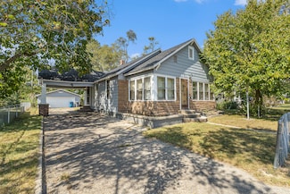 2233 McIlwraith St, Muskegon, MI 49444