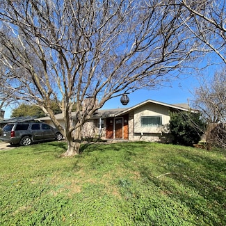 8115 Greenhollow Ln, Dallas, TX 75240