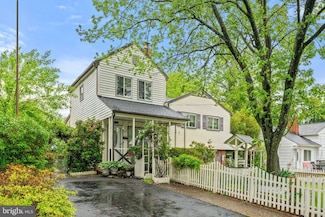 1517 Margaret St, Woodbridge, VA 22191