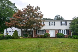 20 Ridgeland Dr, Cumberland, RI 02864