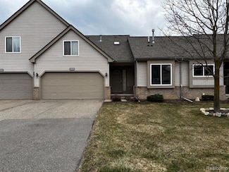 38006 Mitchell St Unit 226, Grand Blanc, MI 48439