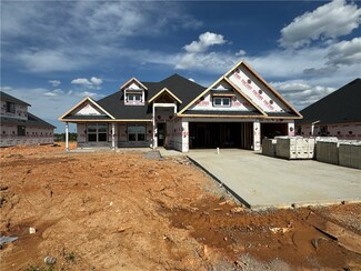 1160 Montieri Dr, Centerton, AR 72719