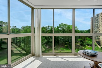19385 Cypress Ridge Terrace Unit 621, Leesburg, VA 20176