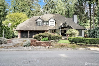 2520 Sahalee Dr W, Sammamish, WA 98074
