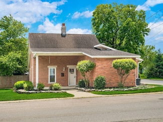 193 W Pearl St, West Jefferson, OH 43162
