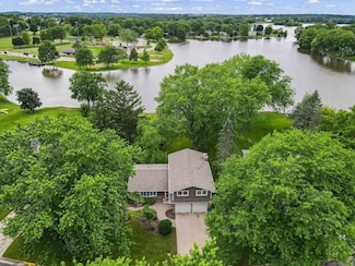 521 Maunesha Dr, Marshall, WI 53559