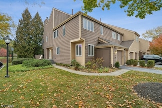 47 Cambridge Ct, Madison, NJ 07940