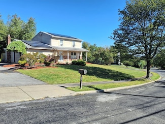 132 Neptune Dr, Monroe, NY 10950