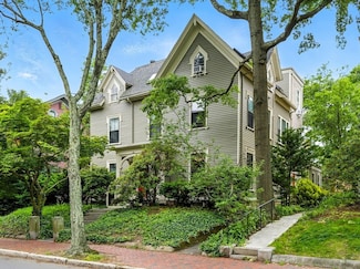 338 Harvard St Unit 1, Cambridge, MA 02139