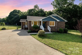 3555 Tree Line Dr, Rock Hill, SC 29732